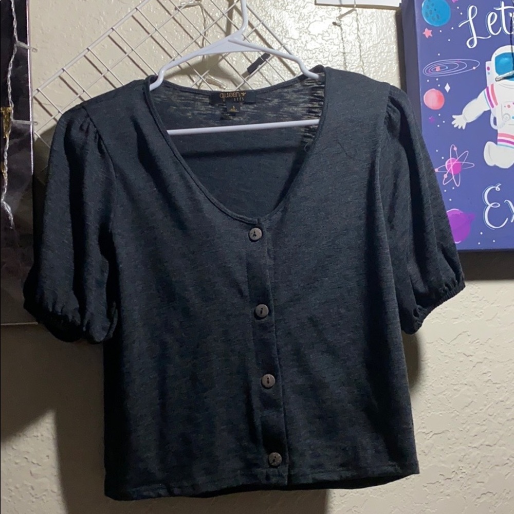 Tops - Picture 9 of 16